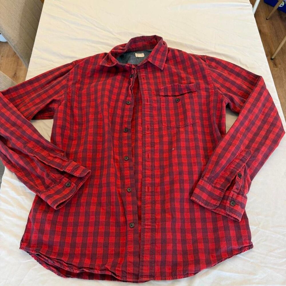 Gap Men's Red Shirt
